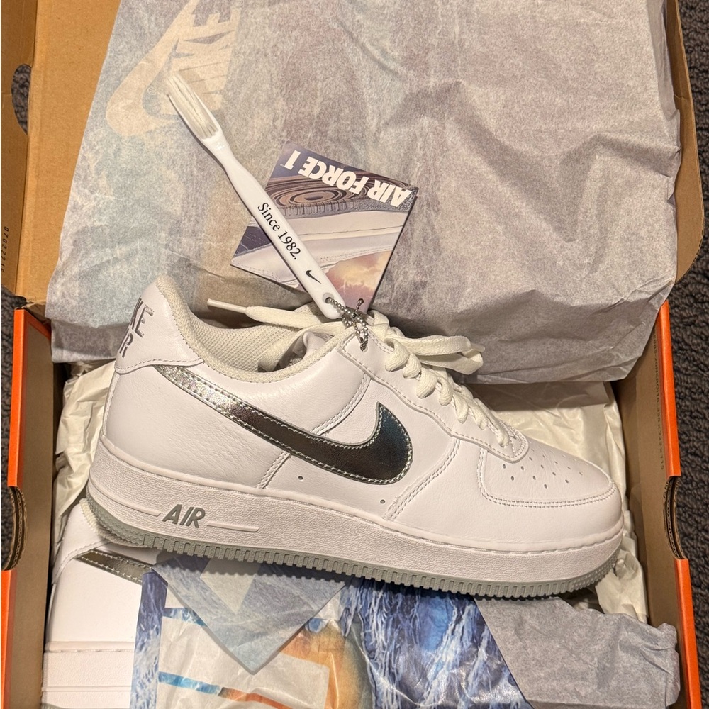 Nike Air Force 1 White and Metallic Sneakers unisex men’s 9.5 women’s 11